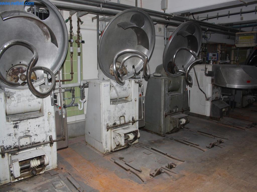 Devices for air conditioning, heating and cooling, workshop and storage facilities-1