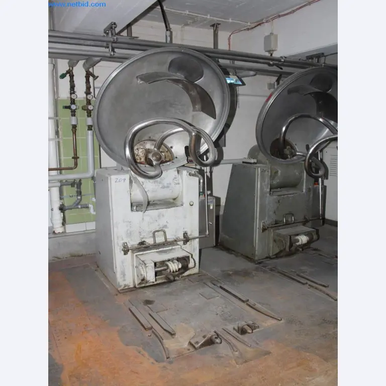 Devices for air conditioning, heating and cooling, workshop and storage facilities-2