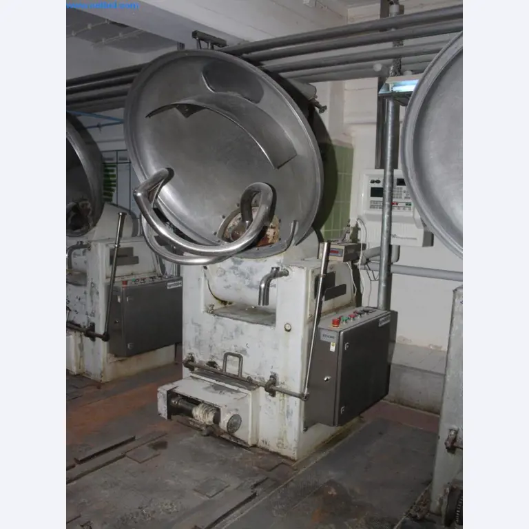 Devices for air conditioning, heating and cooling, workshop and storage facilities-4