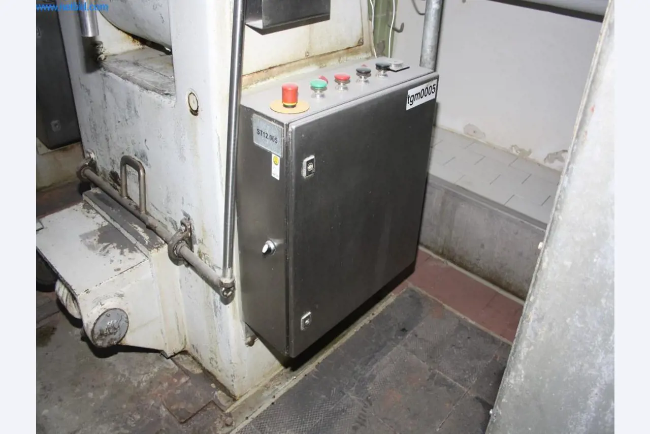 Devices for air conditioning, heating and cooling, workshop and storage facilities-7