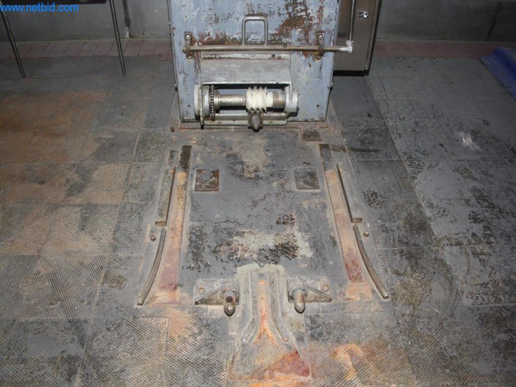 Devices for air conditioning, heating and cooling, workshop and storage facilities-4