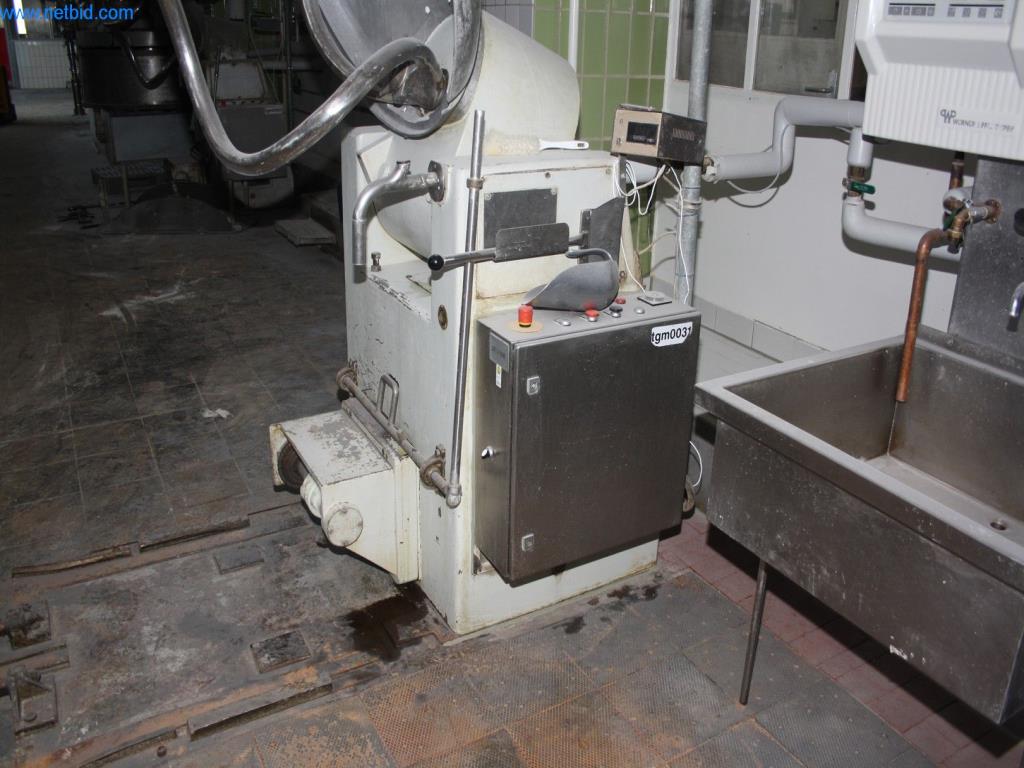 Devices for air conditioning, heating and cooling, workshop and storage facilities-3