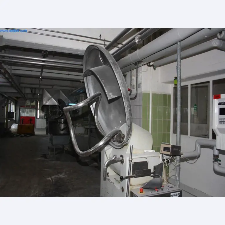 Devices for air conditioning, heating and cooling, workshop and storage facilities-4