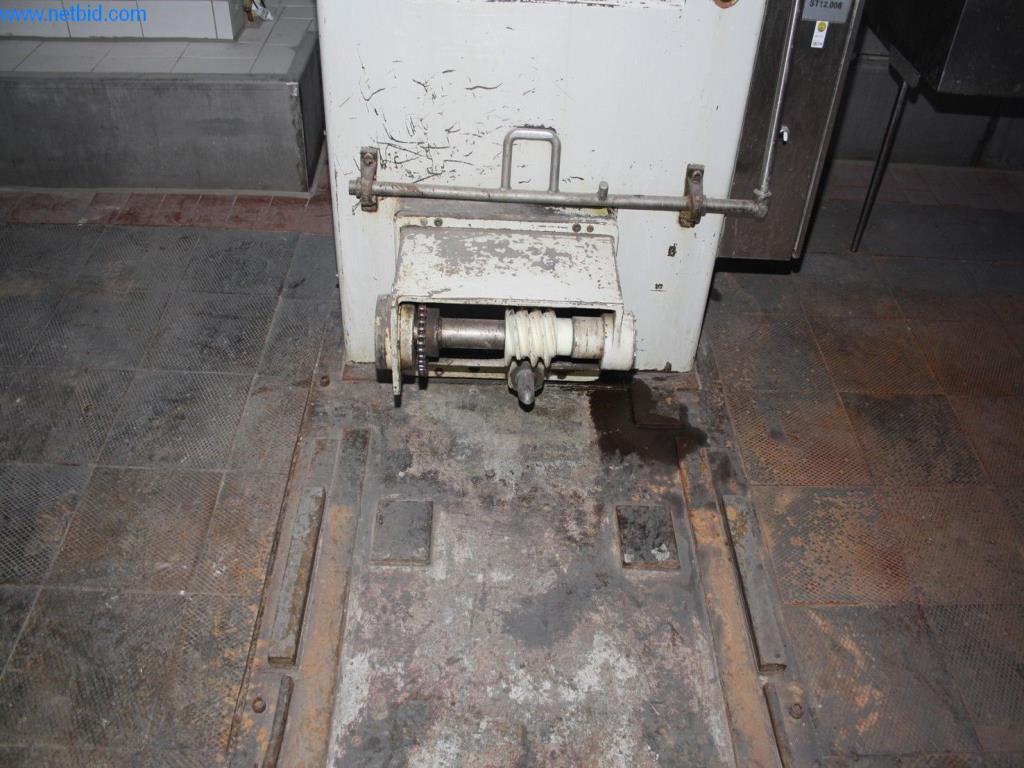 Devices for air conditioning, heating and cooling, workshop and storage facilities-5