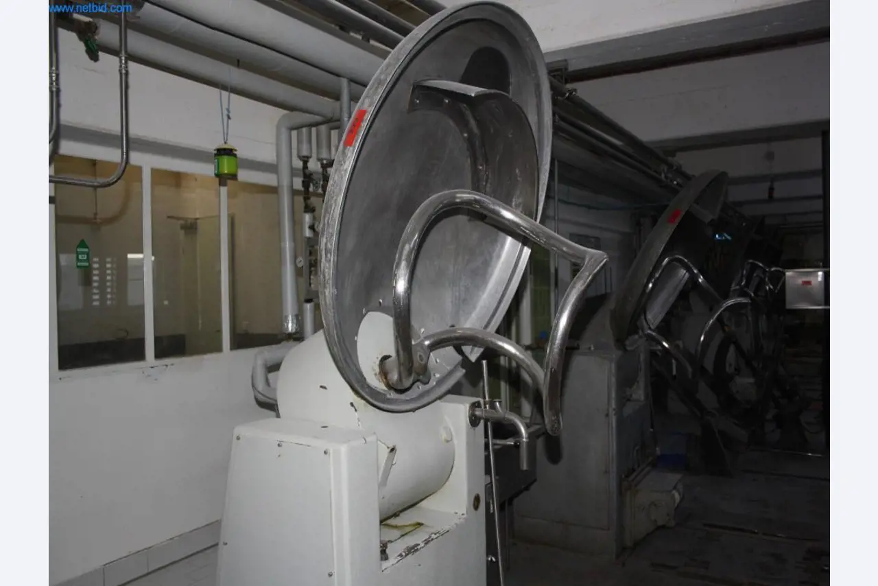 Devices for air conditioning, heating and cooling, workshop and storage facilities-6