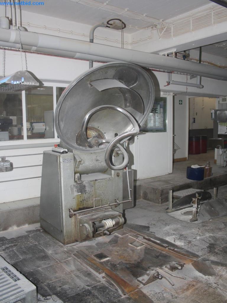 Devices for air conditioning, heating and cooling, workshop and storage facilities-2