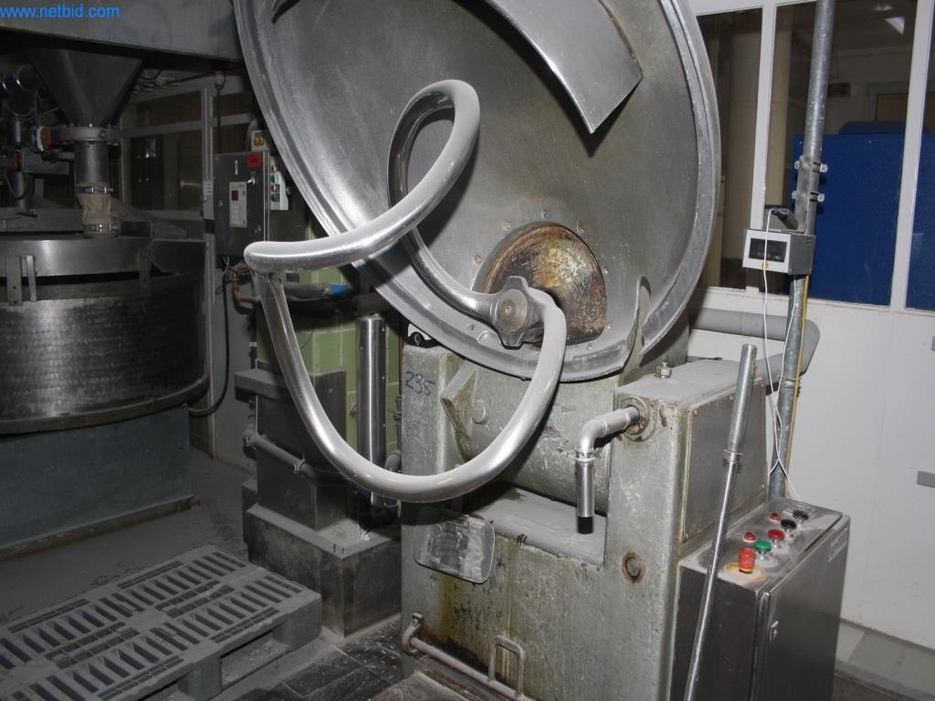 Devices for air conditioning, heating and cooling, workshop and storage facilities-5