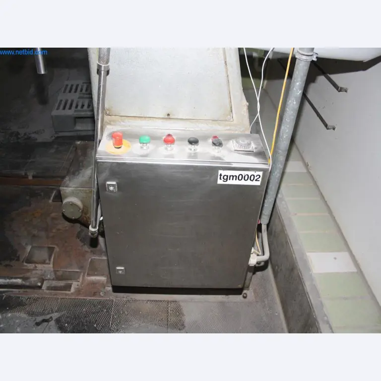 Devices for air conditioning, heating and cooling, workshop and storage facilities-7