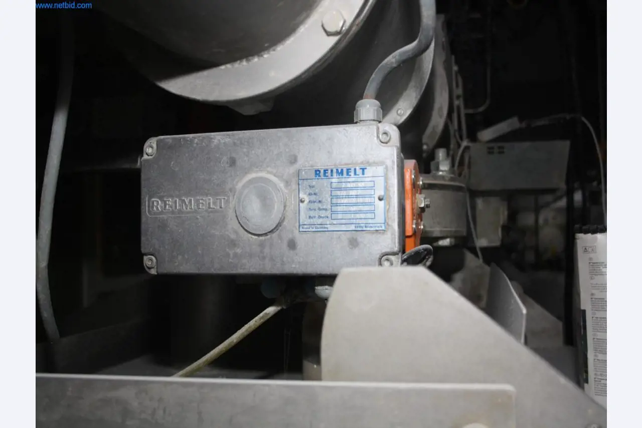 Devices for air conditioning, heating and cooling, workshop and storage facilities-3