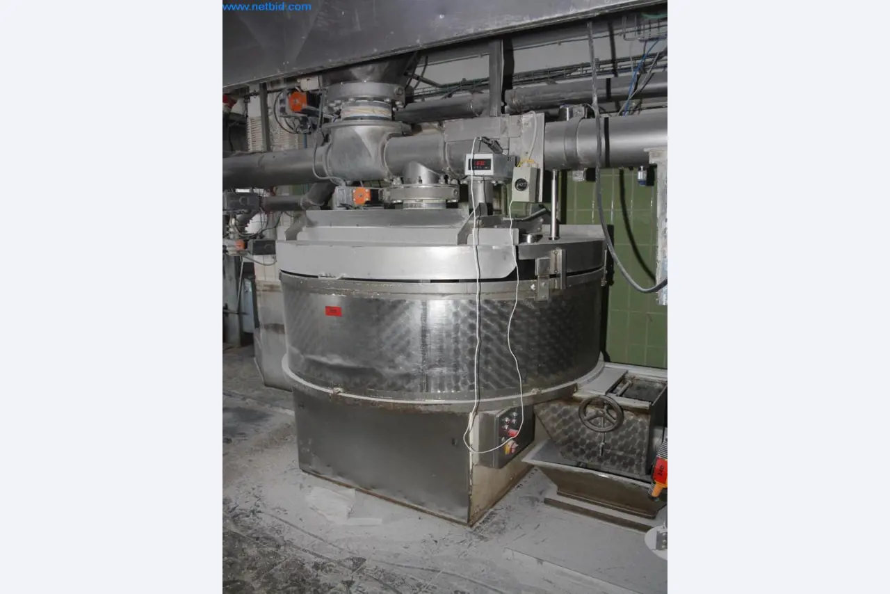 Devices for air conditioning, heating and cooling, workshop and storage facilities-4