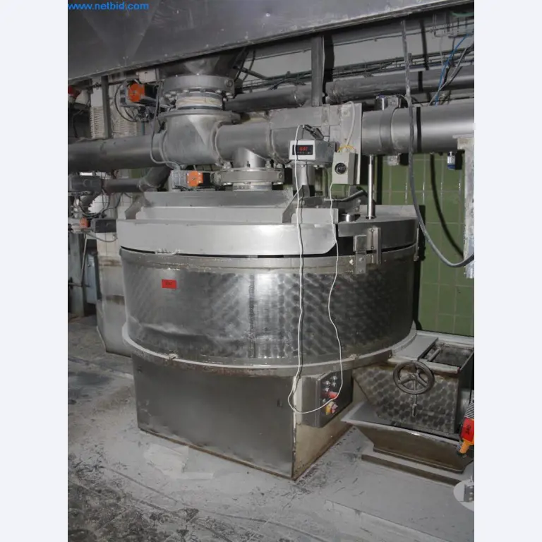 Devices for air conditioning, heating and cooling, workshop and storage facilities-4