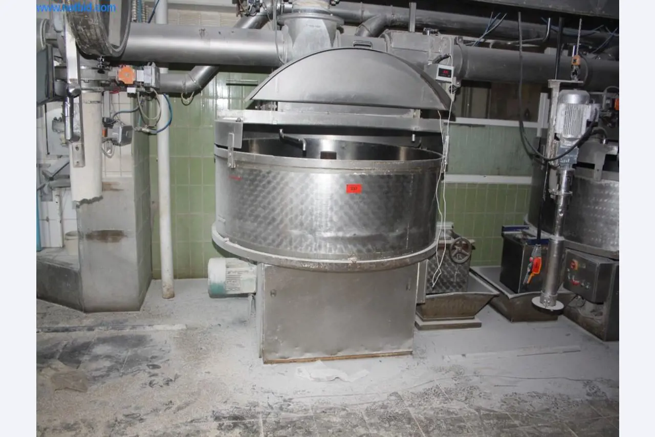 Devices for air conditioning, heating and cooling, workshop and storage facilities-6