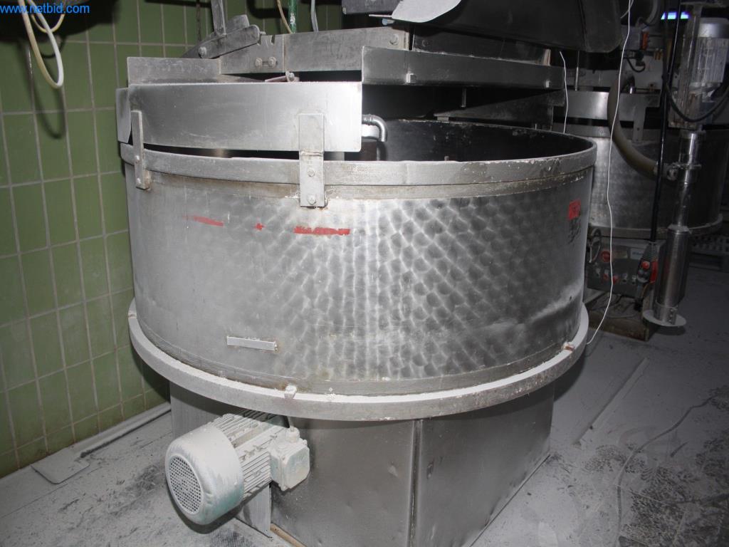 Devices for air conditioning, heating and cooling, workshop and storage facilities-7