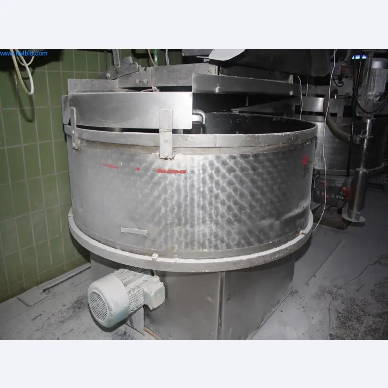 Devices for air conditioning, heating and cooling, workshop and storage facilities-7