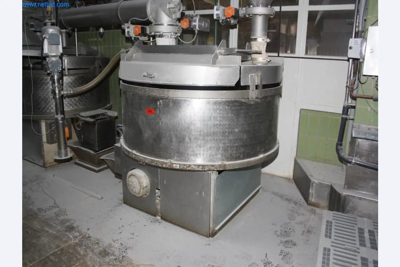 Devices for air conditioning, heating and cooling, workshop and storage facilities-2