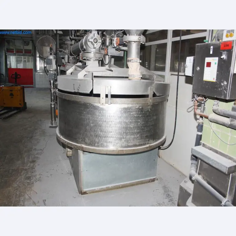 Devices for air conditioning, heating and cooling, workshop and storage facilities-3