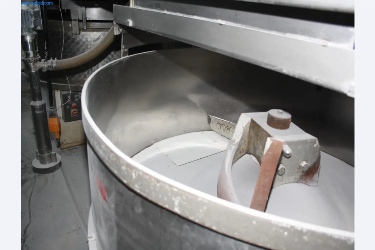 Devices for air conditioning, heating and cooling, workshop and storage facilities-4