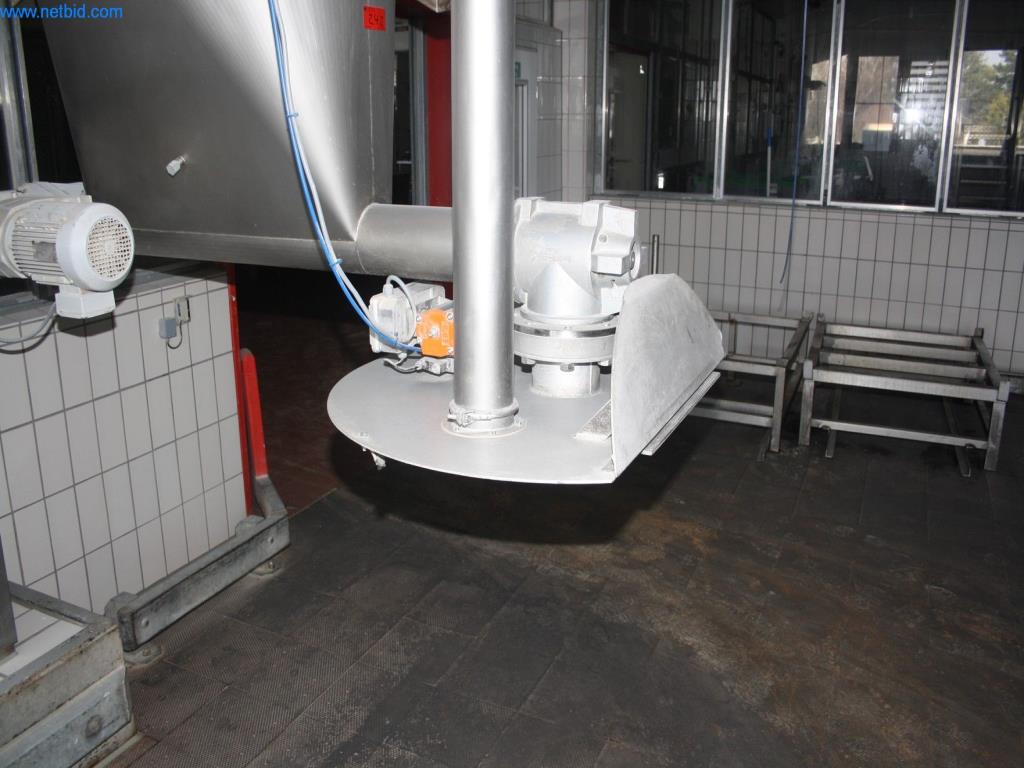 Devices for air conditioning, heating and cooling, workshop and storage facilities-11