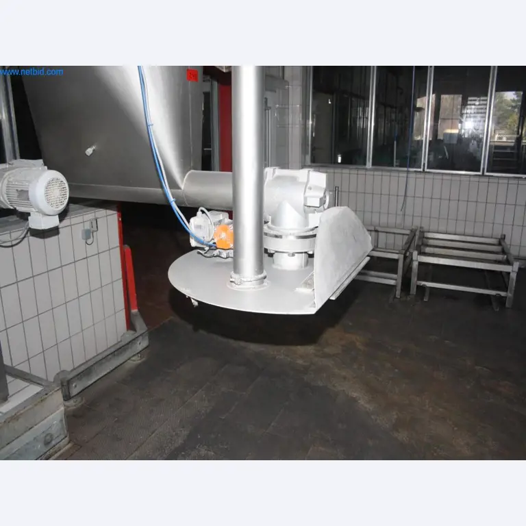 Devices for air conditioning, heating and cooling, workshop and storage facilities-11