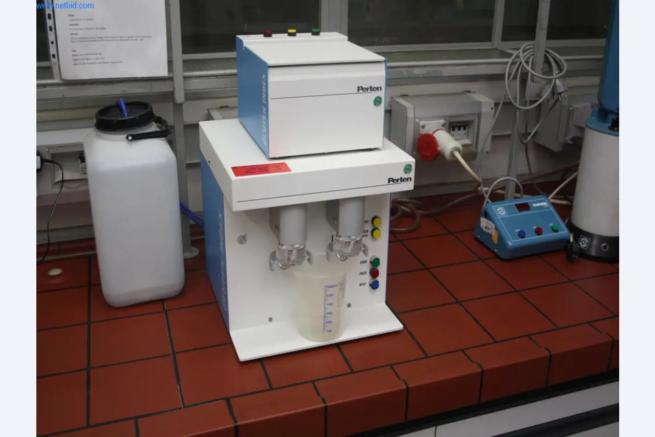 Devices for air conditioning, heating and cooling, workshop and storage facilities-1