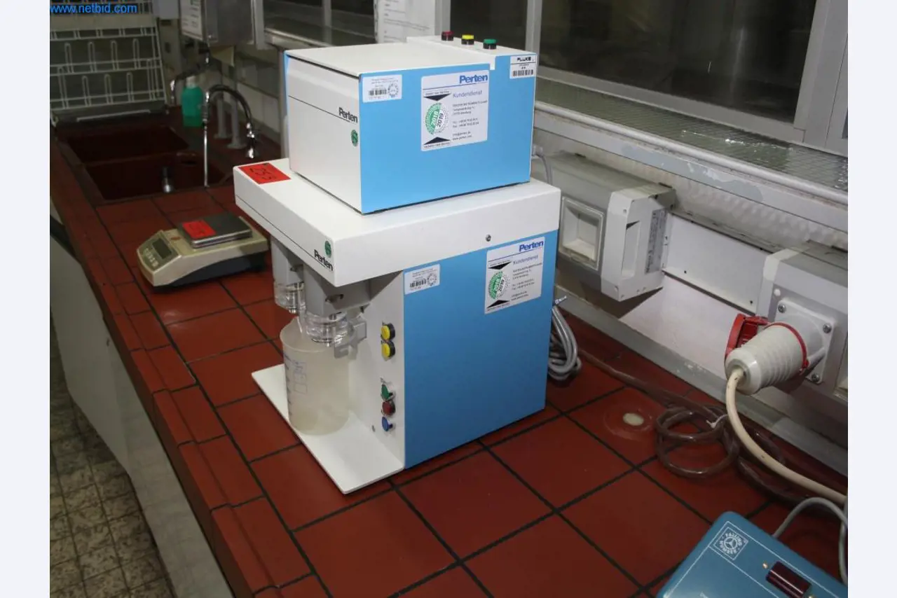 Devices for air conditioning, heating and cooling, workshop and storage facilities-3