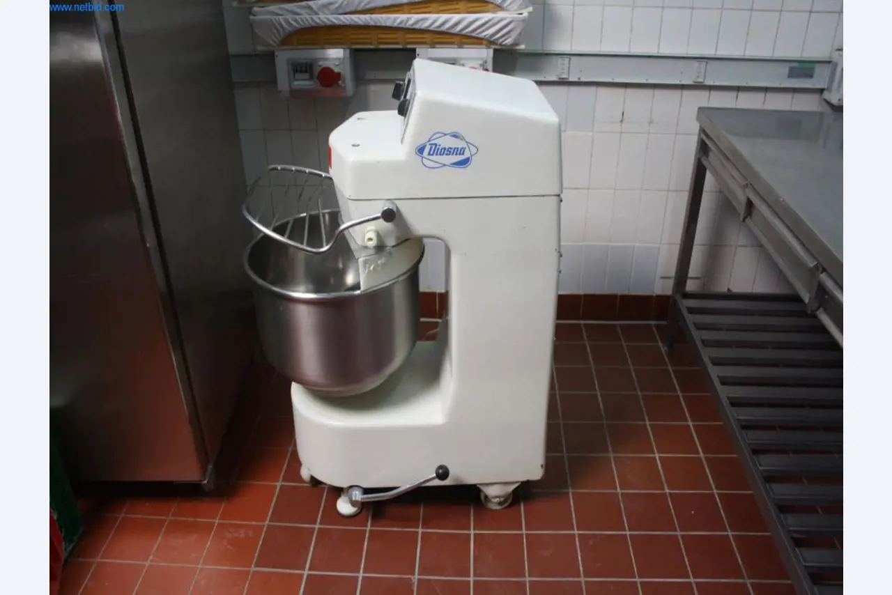 Devices for air conditioning, heating and cooling, workshop and storage facilities-1