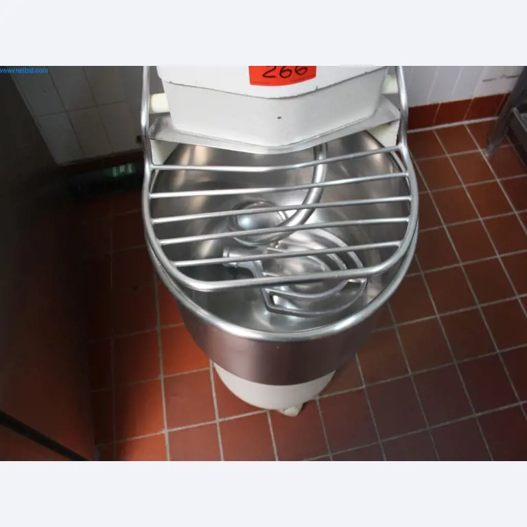 Devices for air conditioning, heating and cooling, workshop and storage facilities-3