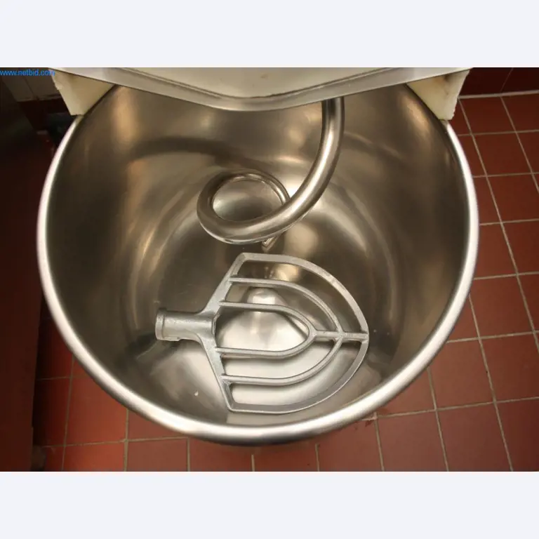 Devices for air conditioning, heating and cooling, workshop and storage facilities-4