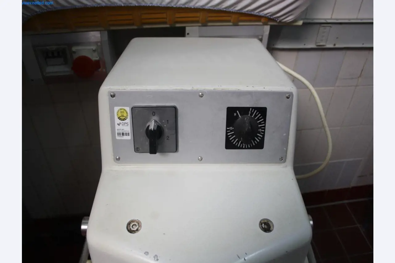 Devices for air conditioning, heating and cooling, workshop and storage facilities-5