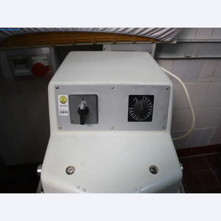 Devices for air conditioning, heating and cooling, workshop and storage facilities-5