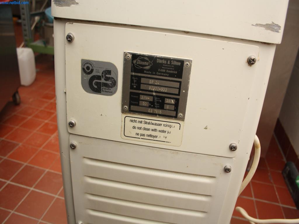 Devices for air conditioning, heating and cooling, workshop and storage facilities-7