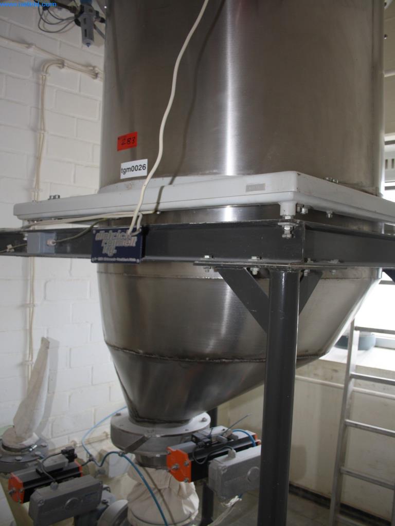 Devices for air conditioning, heating and cooling, workshop and storage facilities-1