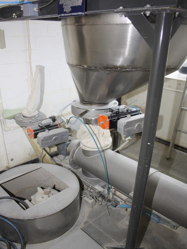 Devices for air conditioning, heating and cooling, workshop and storage facilities-3