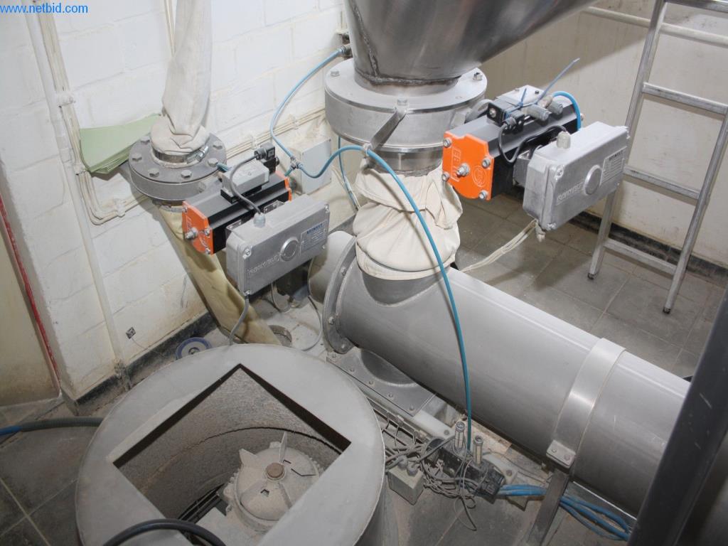 Devices for air conditioning, heating and cooling, workshop and storage facilities-4