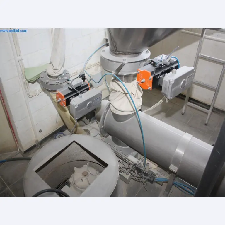 Devices for air conditioning, heating and cooling, workshop and storage facilities-4