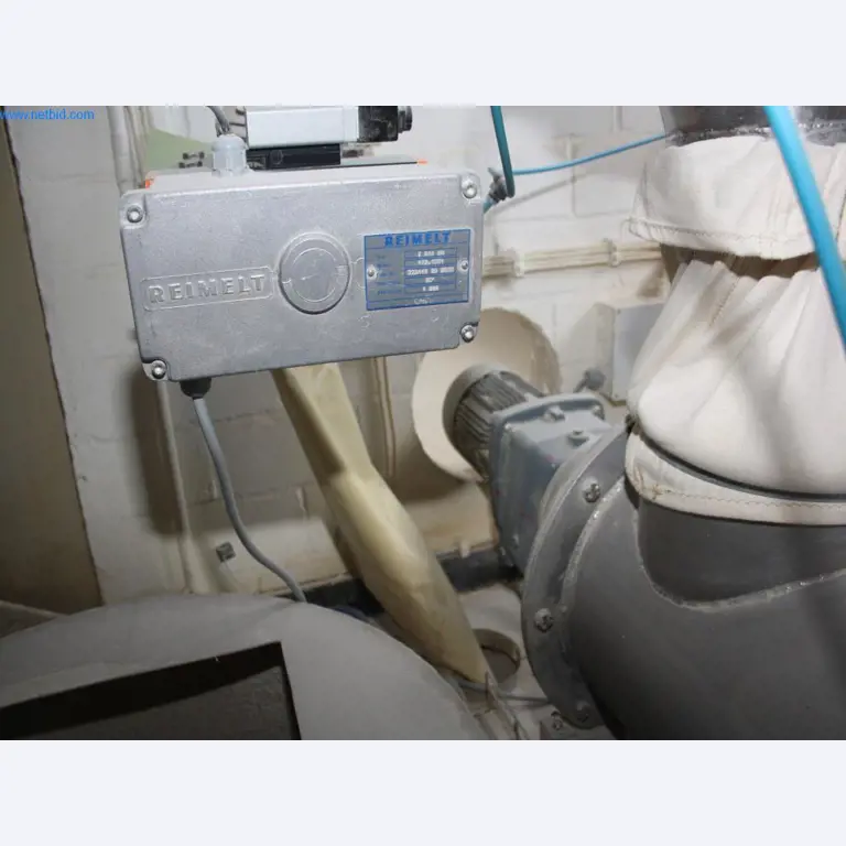 Devices for air conditioning, heating and cooling, workshop and storage facilities-5