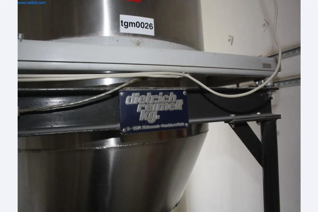 Devices for air conditioning, heating and cooling, workshop and storage facilities-6