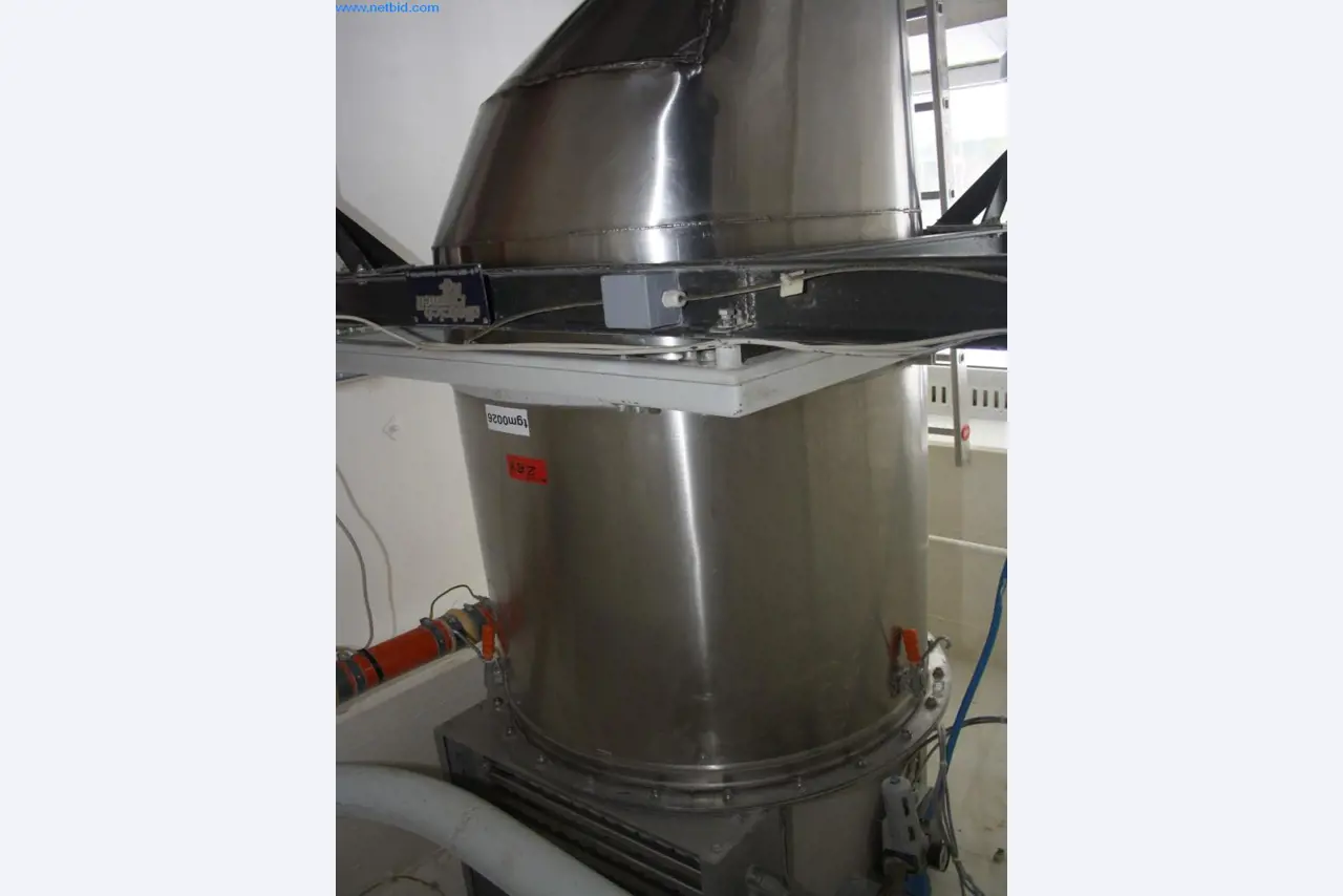 Devices for air conditioning, heating and cooling, workshop and storage facilities-7