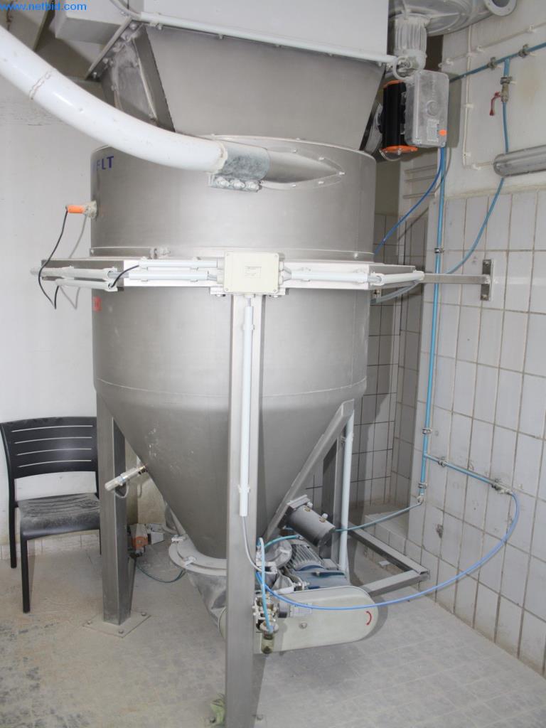 Devices for air conditioning, heating and cooling, workshop and storage facilities-5