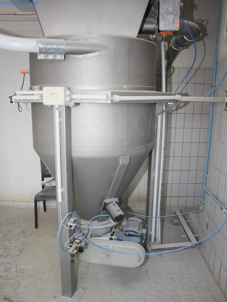 Devices for air conditioning, heating and cooling, workshop and storage facilities-7