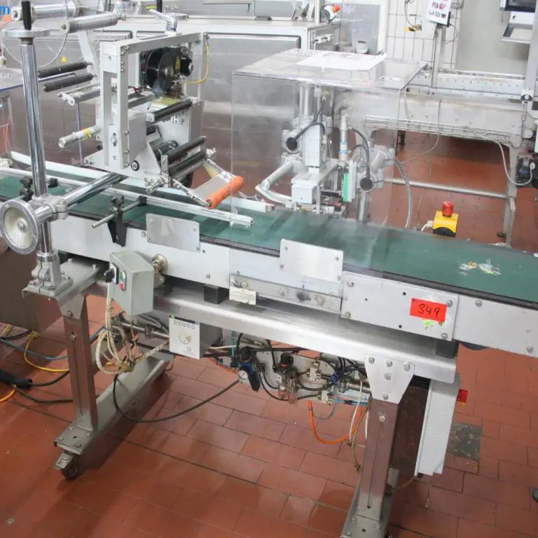 Labeling machine