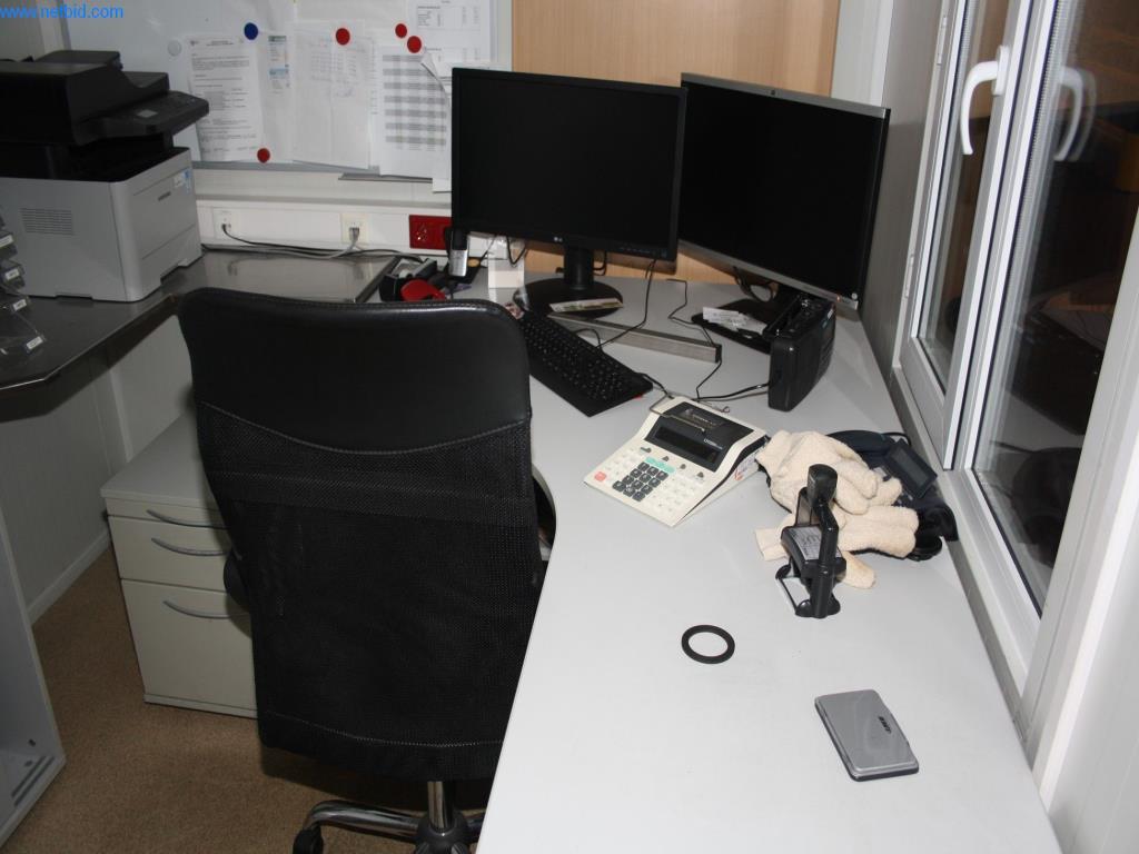 Devices for air conditioning, heating and cooling, workshop and storage facilities-5