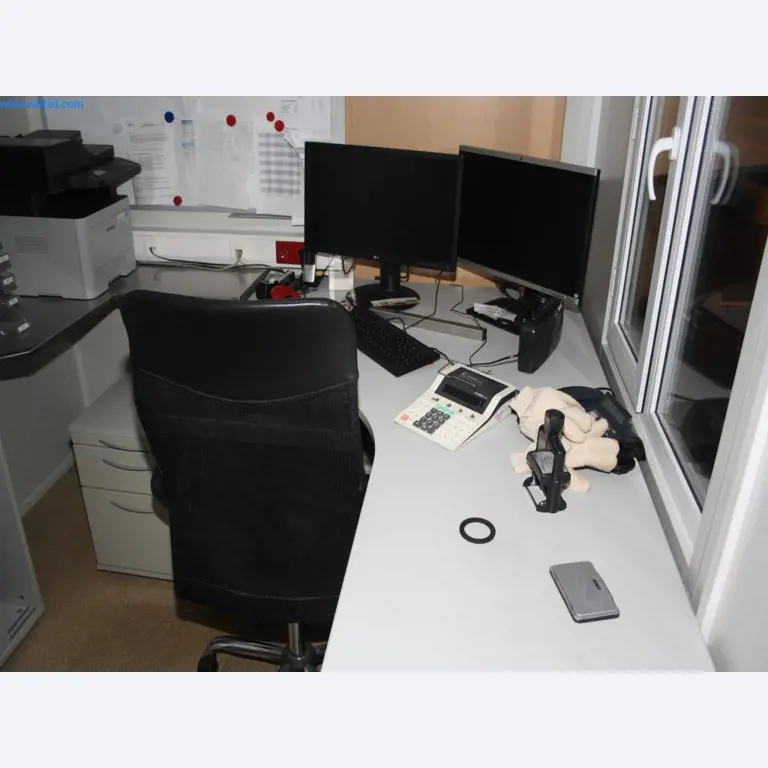 Devices for air conditioning, heating and cooling, workshop and storage facilities-5