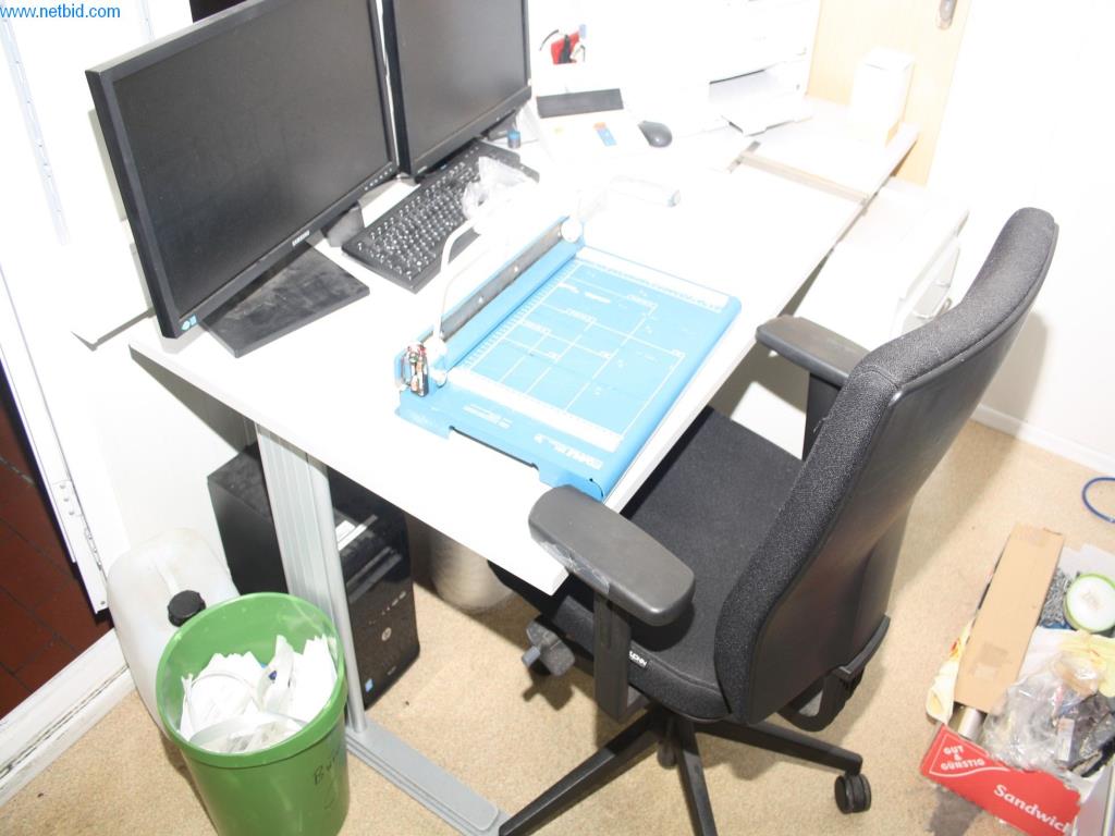 Devices for air conditioning, heating and cooling, workshop and storage facilities-8