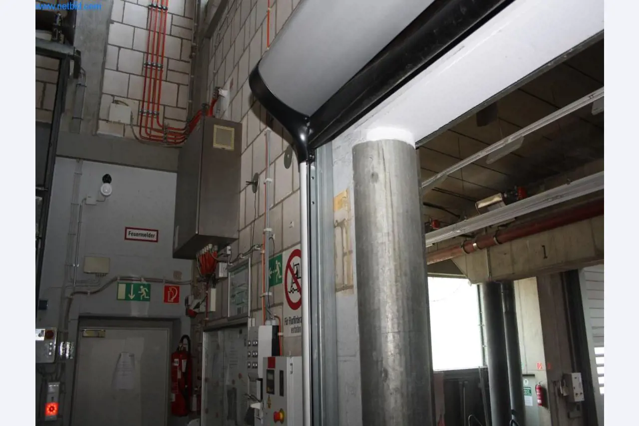 Devices for air conditioning, heating and cooling, workshop and storage facilities-3