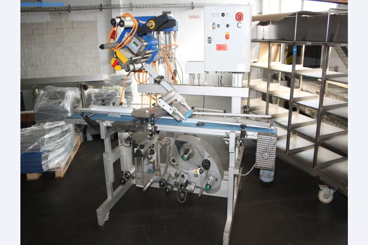 Devices for air conditioning, heating and cooling, workshop and storage facilities-5