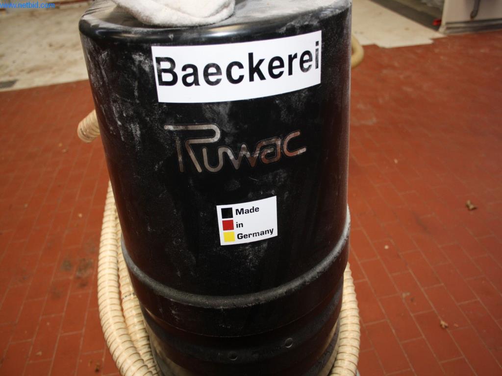 Devices for air conditioning, heating and cooling, workshop and storage facilities-3