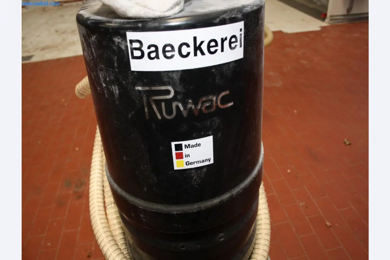 Devices for air conditioning, heating and cooling, workshop and storage facilities-3