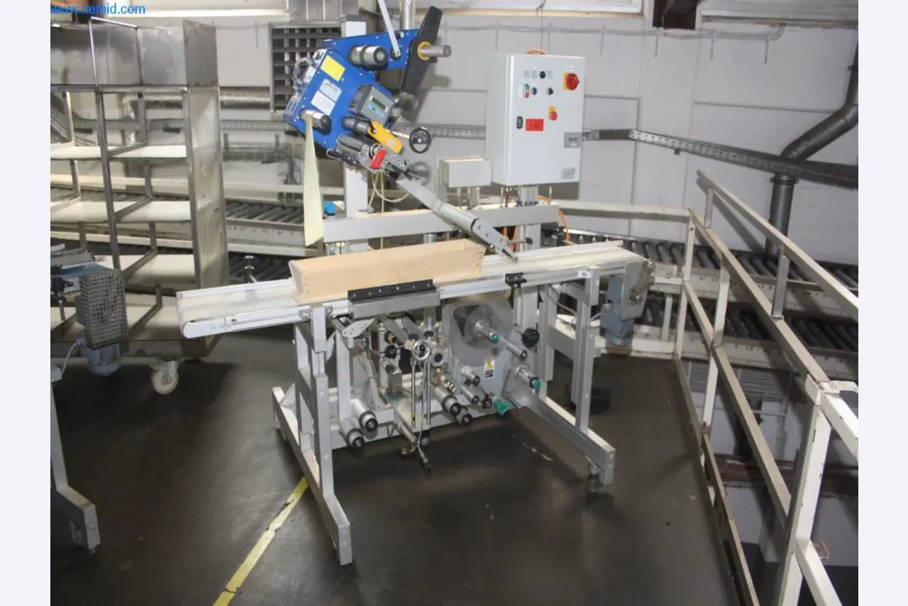 Devices for air conditioning, heating and cooling, workshop and storage facilities-1