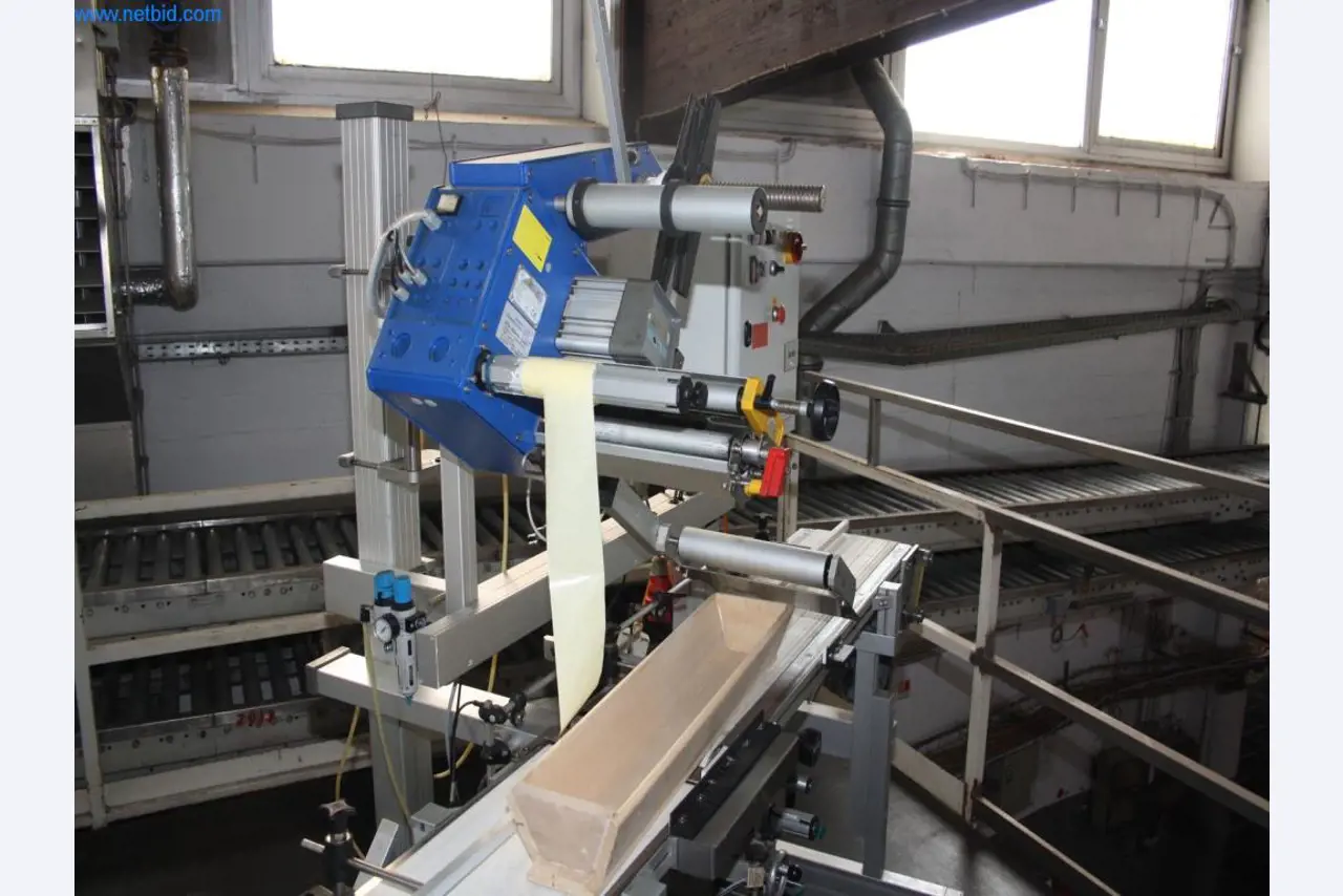 Devices for air conditioning, heating and cooling, workshop and storage facilities-4